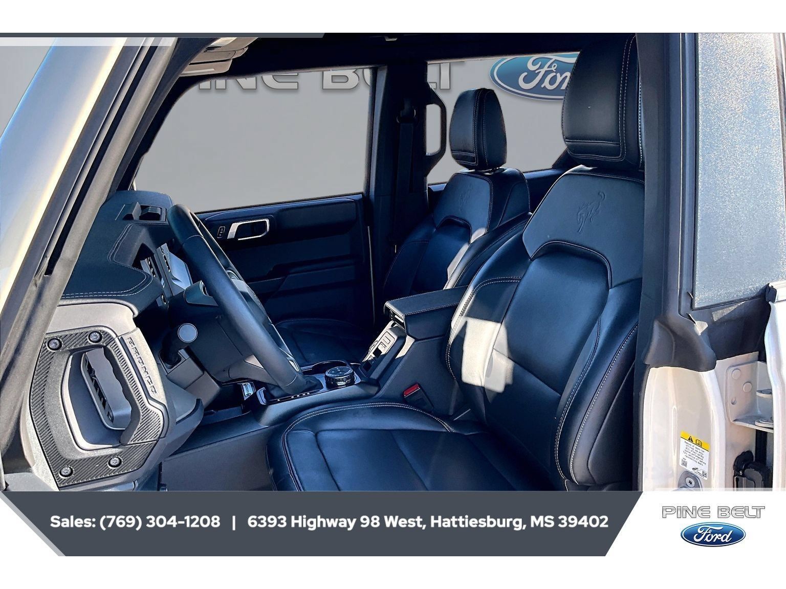 Used 2025 Ford Bronco Outer Banks AWD/4WD image 18