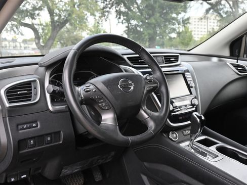 Used 2021 Nissan Murano SV image 17