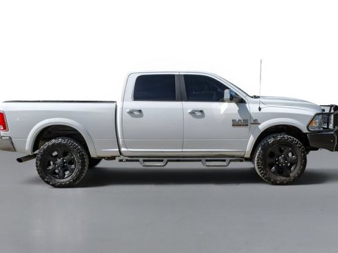 Used 2018 RAM 2500 Laramie AWD/4WD image 5