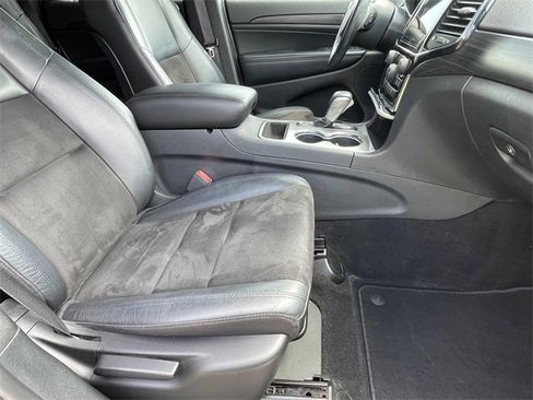 Used 2020 Jeep Grand Cherokee Altitude image 20