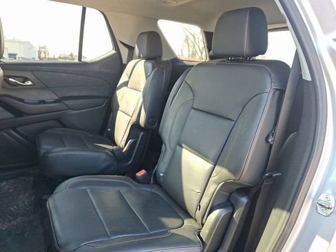 Used 2021 Chevrolet Traverse RS image 12