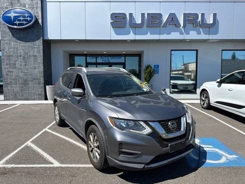 Used 2018 Nissan Rogue SV AWD/4WD image 1
