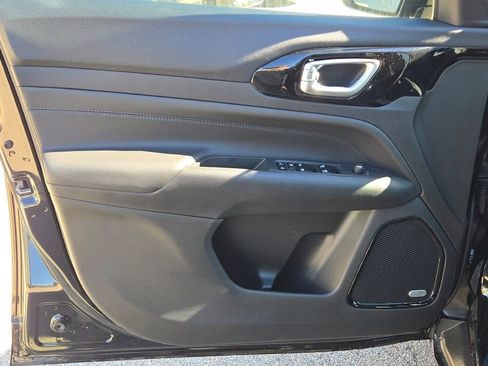 New 2026 Jeep Compass Latitude w/ Sun and Sound Group image 22