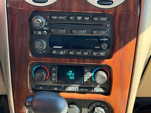 Used 2004 GMC Envoy SLT w/ Preferred Equipment Group AWD/4WD image 18