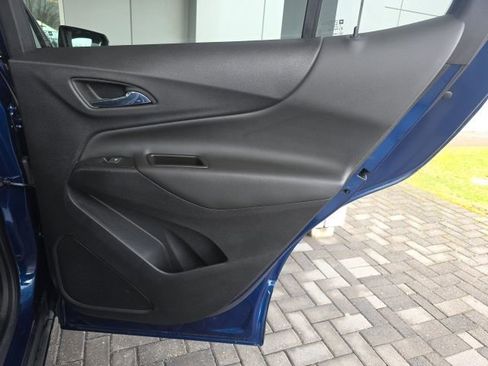 Used 2023 Chevrolet Equinox LT image 11