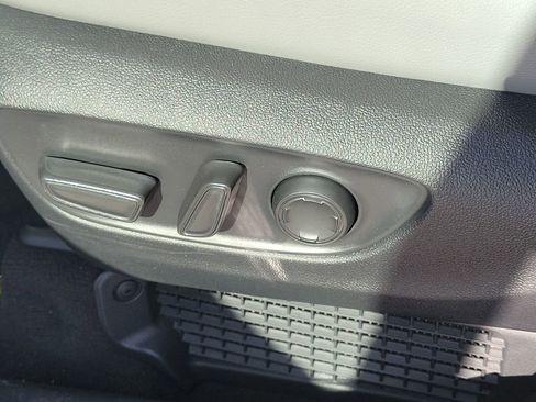 New 2026 Toyota Sienna XLE FWD image 21