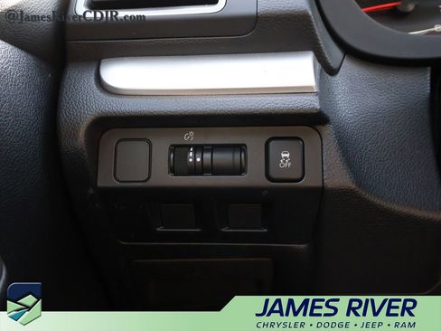 Used 2016 Subaru Crosstrek 2.0i Premium w/ Moonroof Package image 31