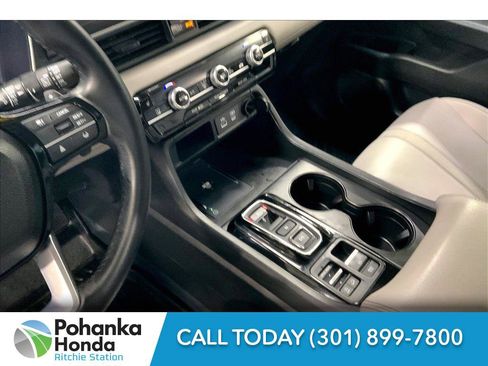 Used 2025 Honda Pilot EX-L image 15