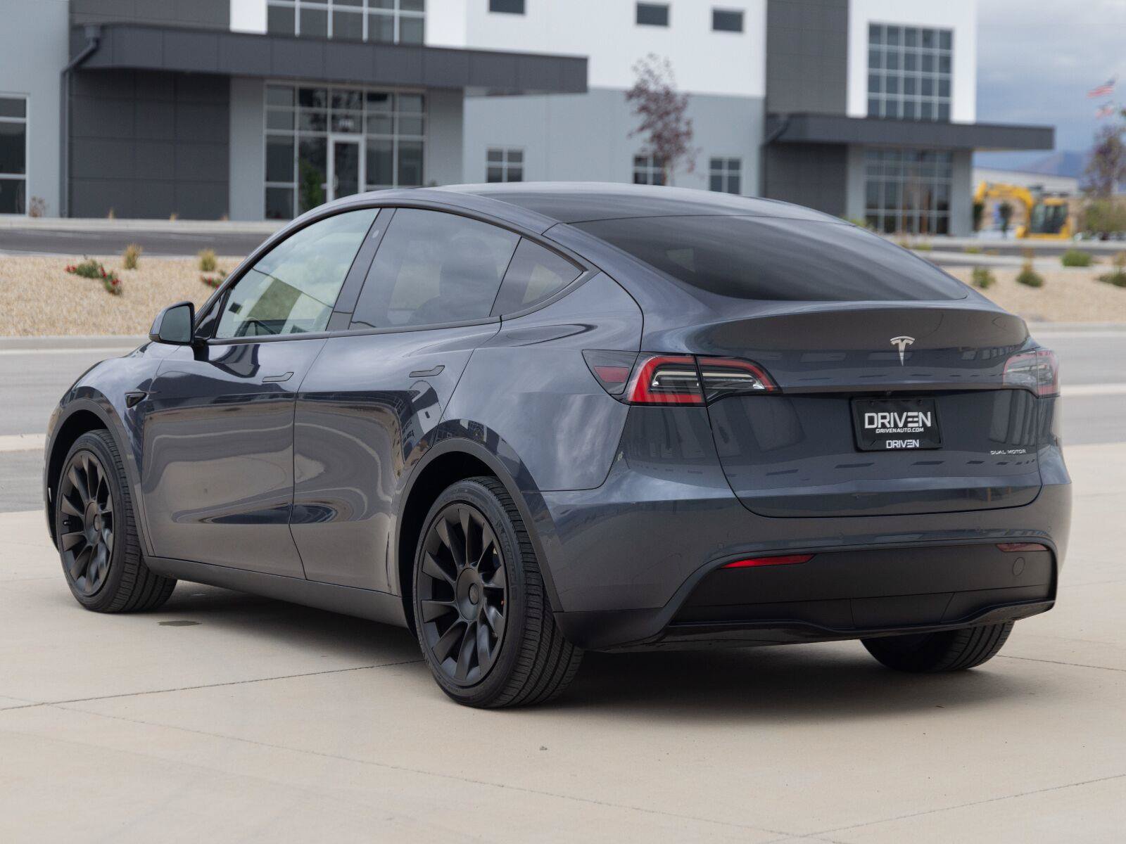 Used 2020 Tesla Model Y Long Range AWD/4WD image 8