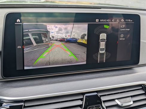 Used 2022 BMW 530i xDrive w/ M Sport Package image 15