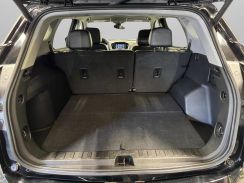 Used 2024 GMC Terrain SLT image 41