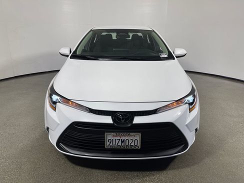 Certified 2025 Toyota Corolla LE FWD image 8
