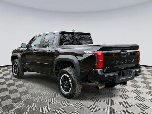 Used 2024 Toyota Tacoma TRD Off-Road image 4