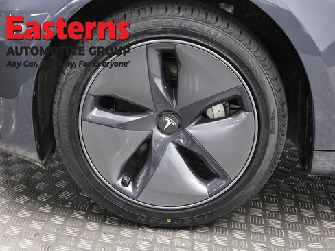 Used 2019 Tesla Model 3 Standard Range Plus RWD image 26