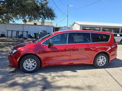 New 2026 Chrysler Voyager LX image 3