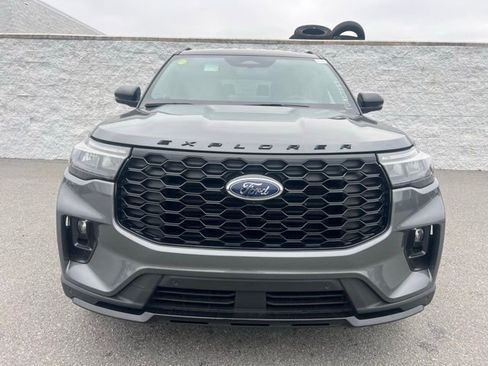 New 2026 Ford Explorer ST-Line w/ ST-Line Street Pack image 2