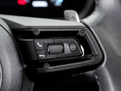 Used 2025 Porsche Cayenne image 15