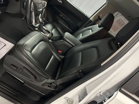 Used 2022 GMC Canyon Elevation w/ Elevation Premium Package AWD/4WD image 12