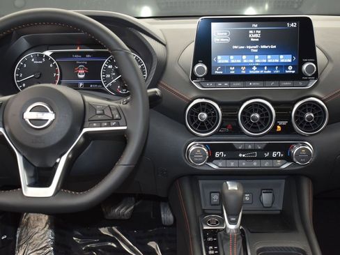 New 2025 Nissan Sentra SR w/ SR Premium Package image 14