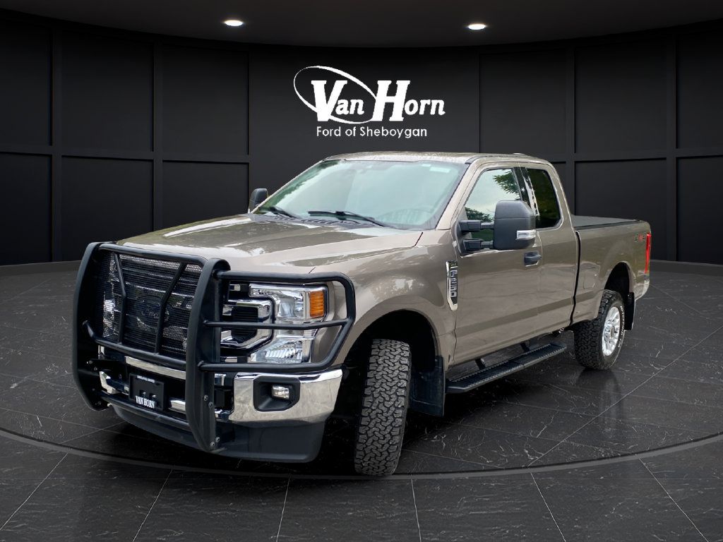 Used 2022 Ford F250 XLT w/ XLT Value Package AWD/4WD image 3