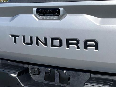 Used 2024 Toyota Tundra Limited AWD/4WD image 30
