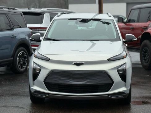 Used 2023 Chevrolet Bolt EUV LT w/ Comfort Package image 34