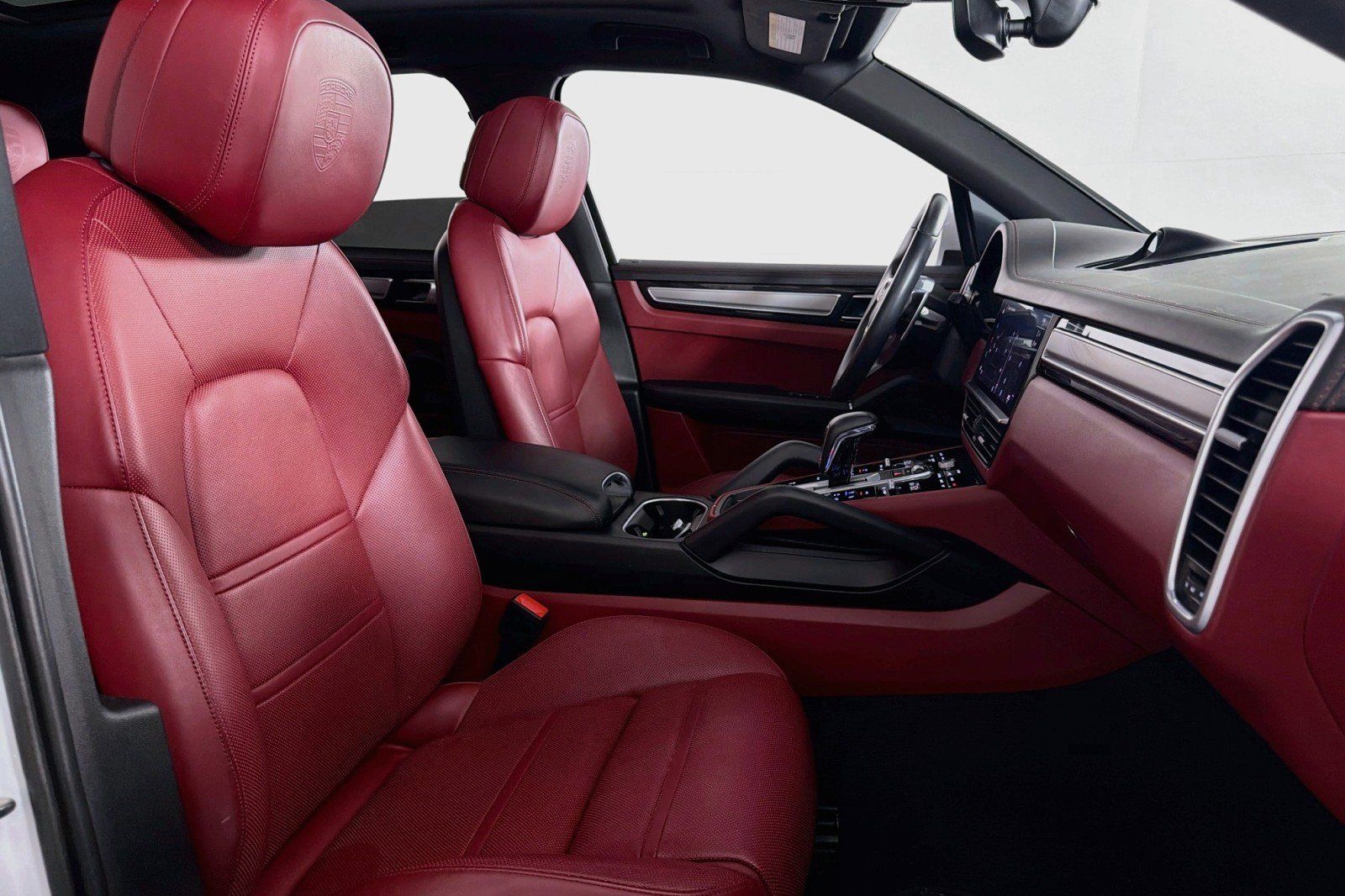 Used 2023 Porsche Cayenne Platinum Edition AWD/4WD image 7