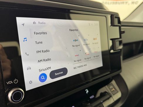 Used 2025 Toyota Tundra SR image 19