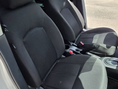 Used 2019 Nissan Versa S Plus FWD image 22