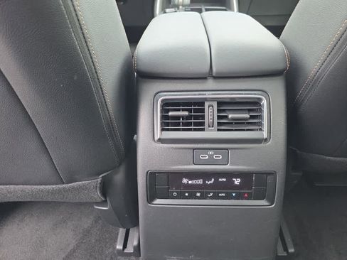 Used 2024 MAZDA CX-90 3.3 Turbo w/ Preferred Plus AWD/4WD image 19