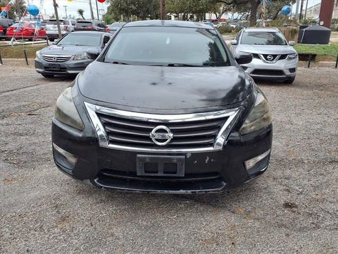 Used 2015 Nissan Altima 2.5 S w/ Power Driver Seat Package image 2