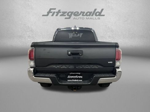 Used 2021 Toyota Tacoma TRD Off-Road AWD/4WD image 4
