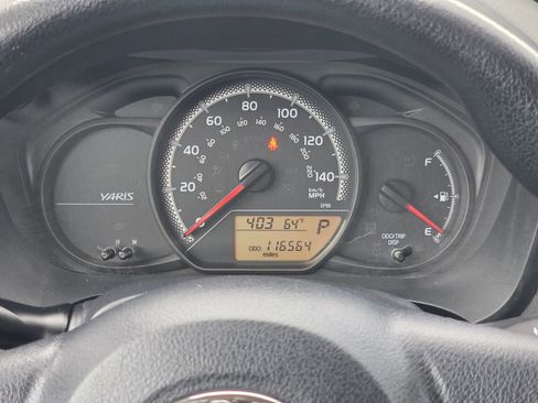 Used 2016 Toyota Yaris L FWD image 14