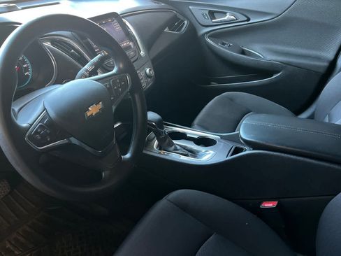 Used 2021 Chevrolet Malibu LT FWD image 14