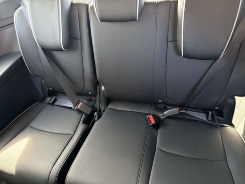 New 2026 Honda Odyssey Touring image 14