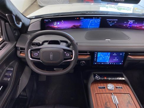 New 2026 Lincoln Navigator L Black Label AWD/4WD image 46