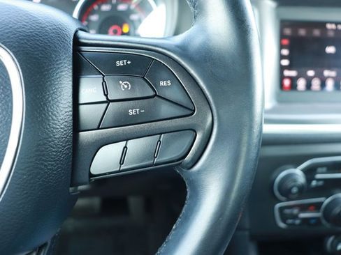 Used 2019 Dodge Charger SXT image 19