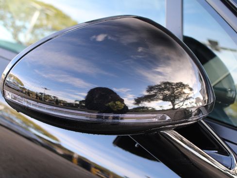 Certified 2025 Porsche Macan image 13