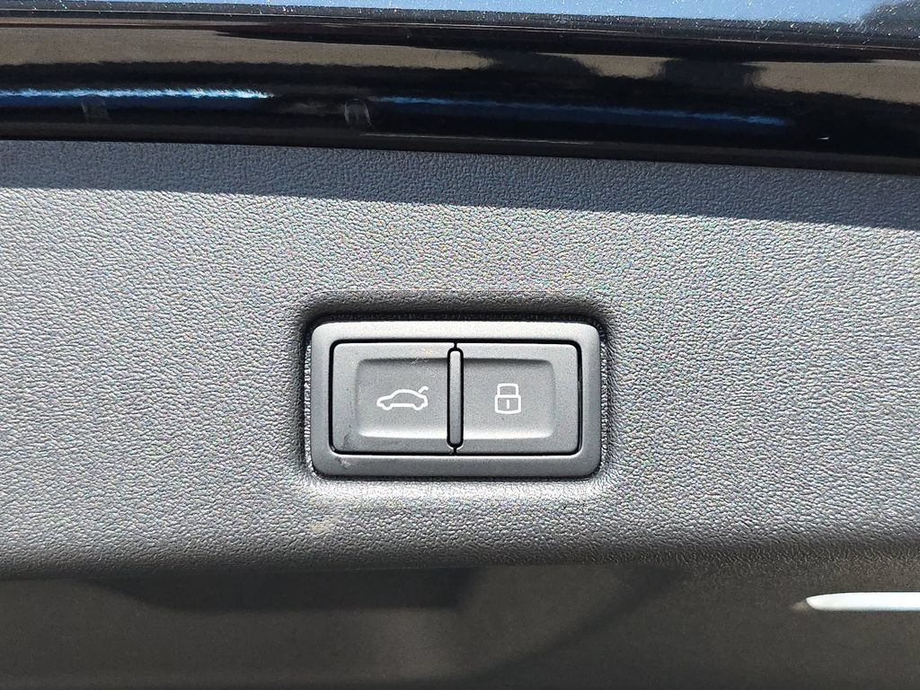 New 2026 Audi Q5 Premium AWD/4WD image 13