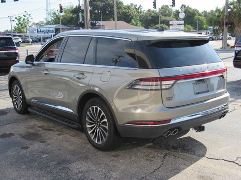 Used 2023 Lincoln Aviator Reserve w/ Equipment Group 201A image 7