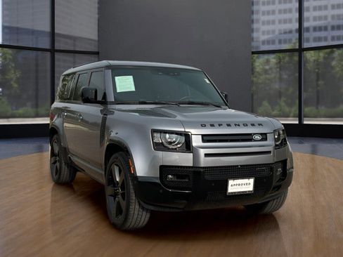 Used 2023 Land Rover Defender 130 X-Dynamic SE AWD/4WD image 10