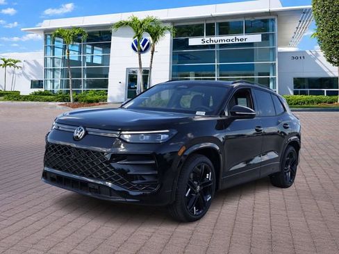 New 2026 Volkswagen Tiguan SE R-Line FWD image 3