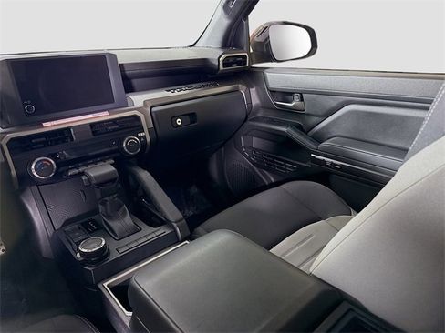 Certified 2025 Toyota Tacoma 4x4 Double Cab image 22