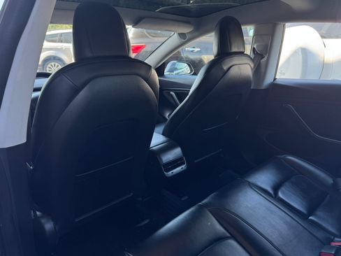 Used 2018 Tesla Model 3 RWD image 13