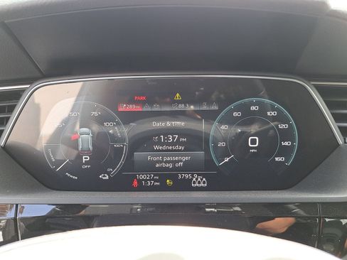 Certified 2024 Audi Q8 e-tron Premium image 9