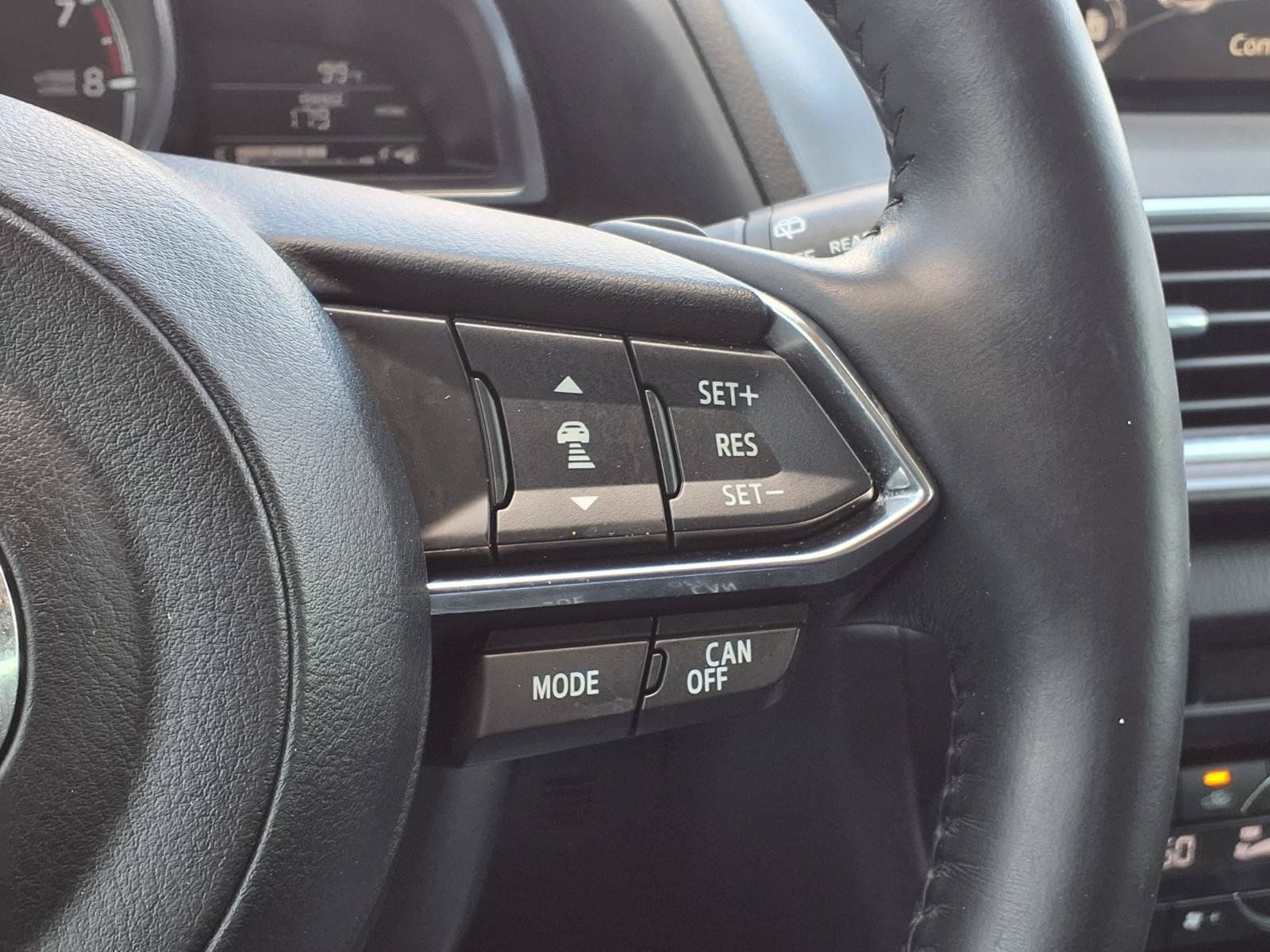 Used 2018 MAZDA MAZDA3 Grand Touring w/ Premium Equipment Package FWD image 23