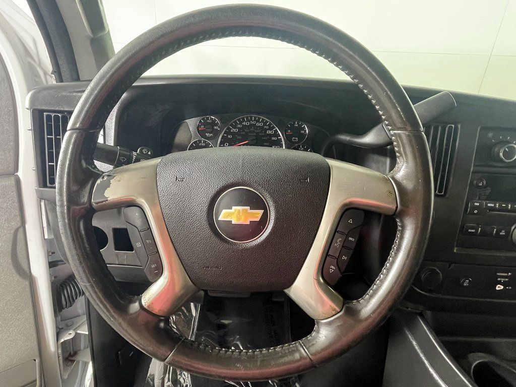 Used 2016 Chevrolet Express 2500 LS RWD image 17