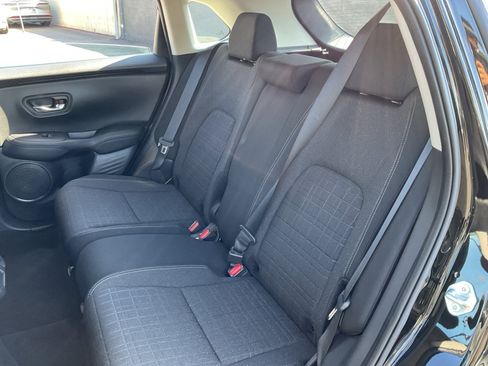 Used 2025 Honda HR-V LX image 19