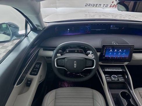 New 2026 Lincoln Nautilus Reserve w/ Jet Appearance Package image 23