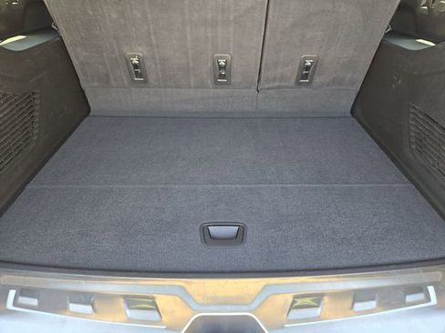 Used 2025 Chevrolet Suburban Z71 w/ Z71 Off-Road Package image 35